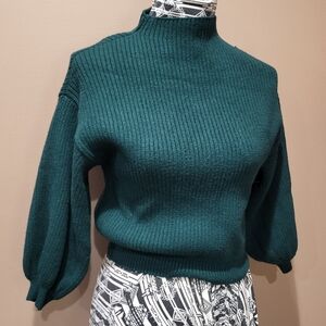 *5/$25 Sale* Forever 21 Green Rib knit mock turtleneck cropped sweater sz S